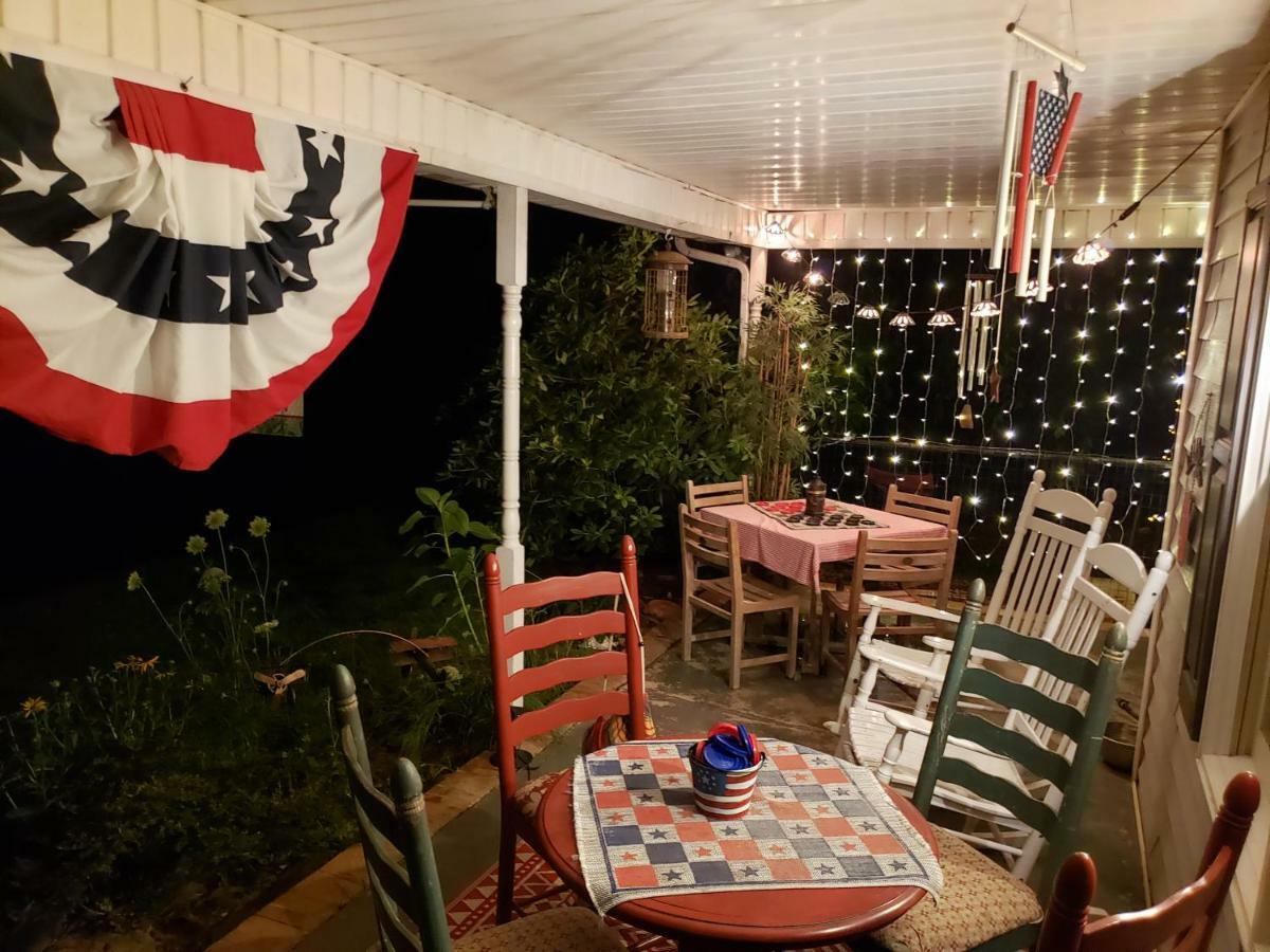 Blue Ridge Manor Bed And Breakfast Fancy Gap Buitenkant foto